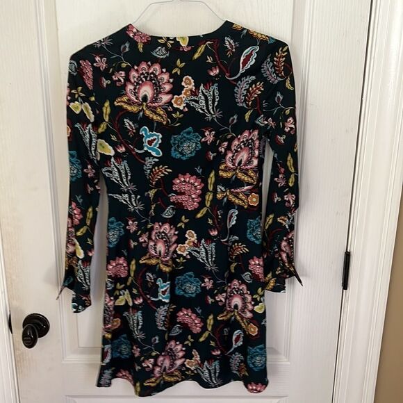 LOFT amazing Floral Dress - Picture 5 of 6